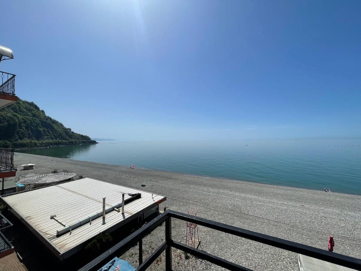 Hotel Lazuri In Kvariati Exteriér fotografie