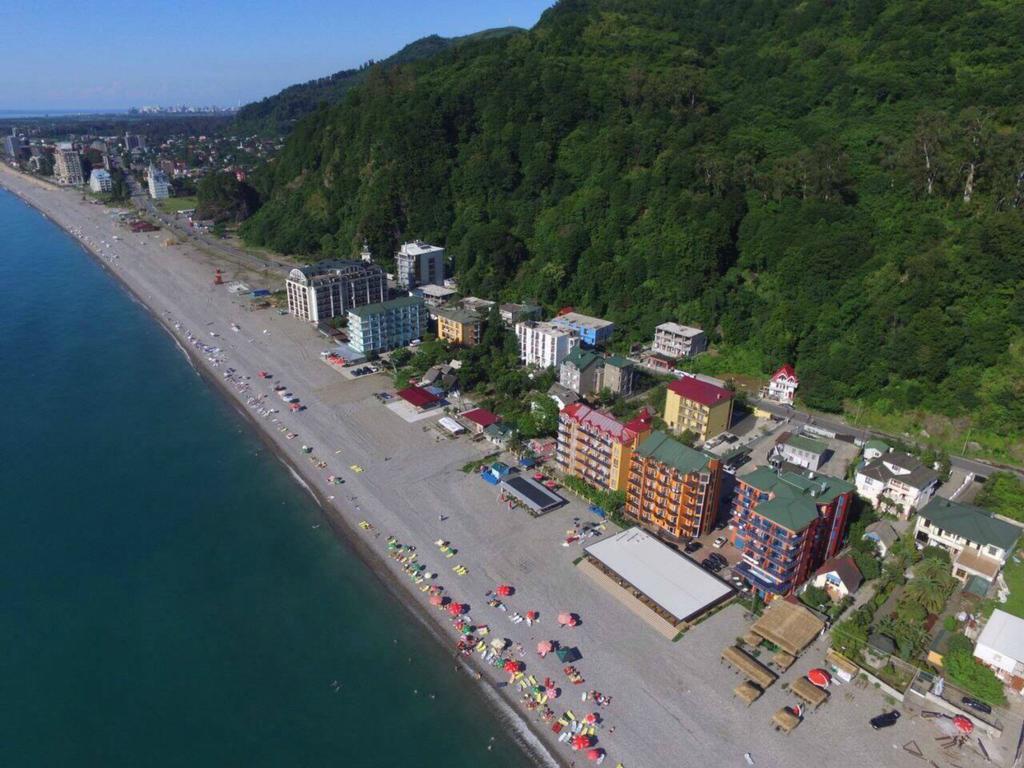Hotel Lazuri In Kvariati Exteriér fotografie